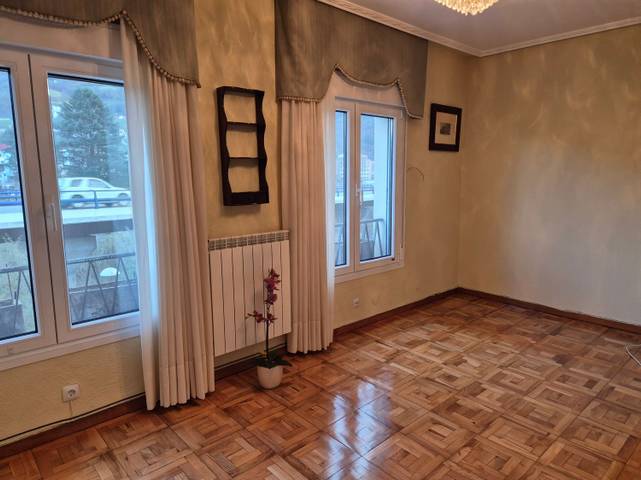 Piso en Alquiler en N/A en San Martín del Rey Aurelio