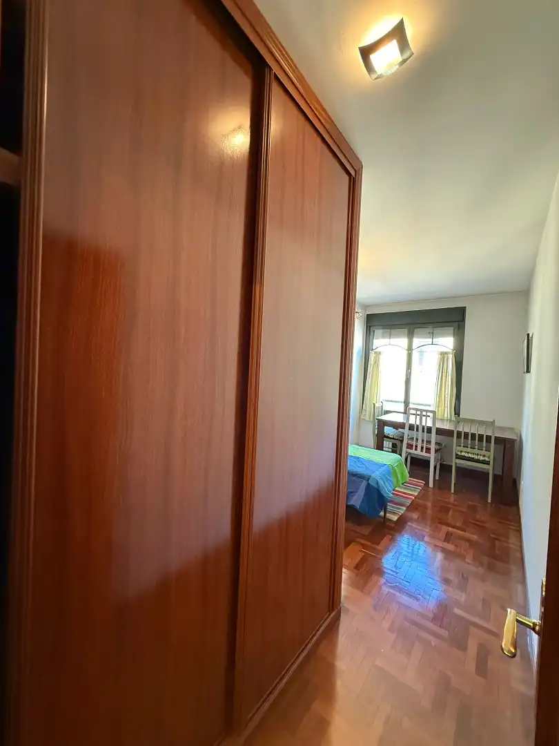Schlafzimmer von Wohnung zum Verkauf in Oviedo  mit Heizung, Abstellraum und Möbliert