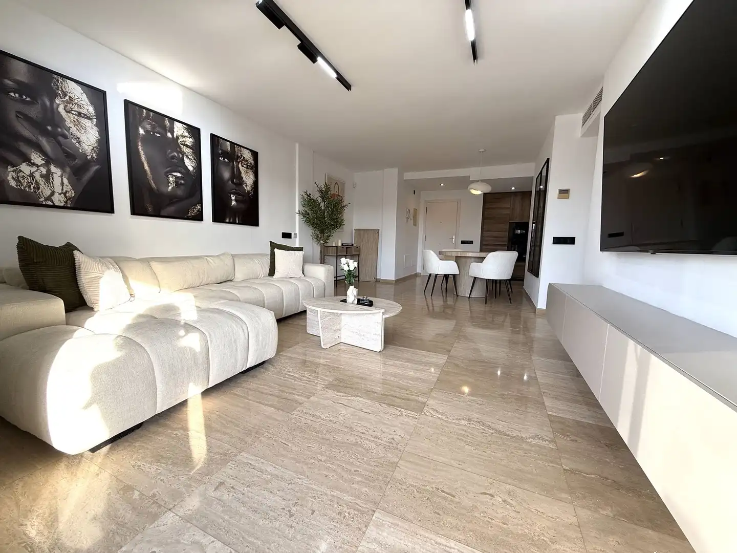 Sala de estar de Apartamento de alquiler en Eivissa con Aire acondicionado, Calefacción y Jardín privado