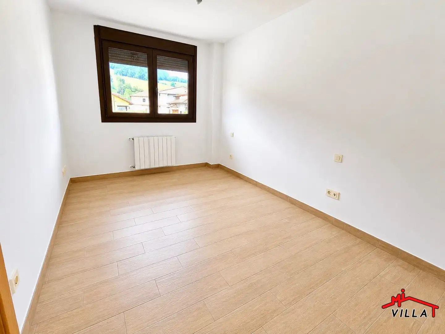 Habitación de Piso en venta en Ramales de la Victoria con Calefacción, Terraza y Trastero