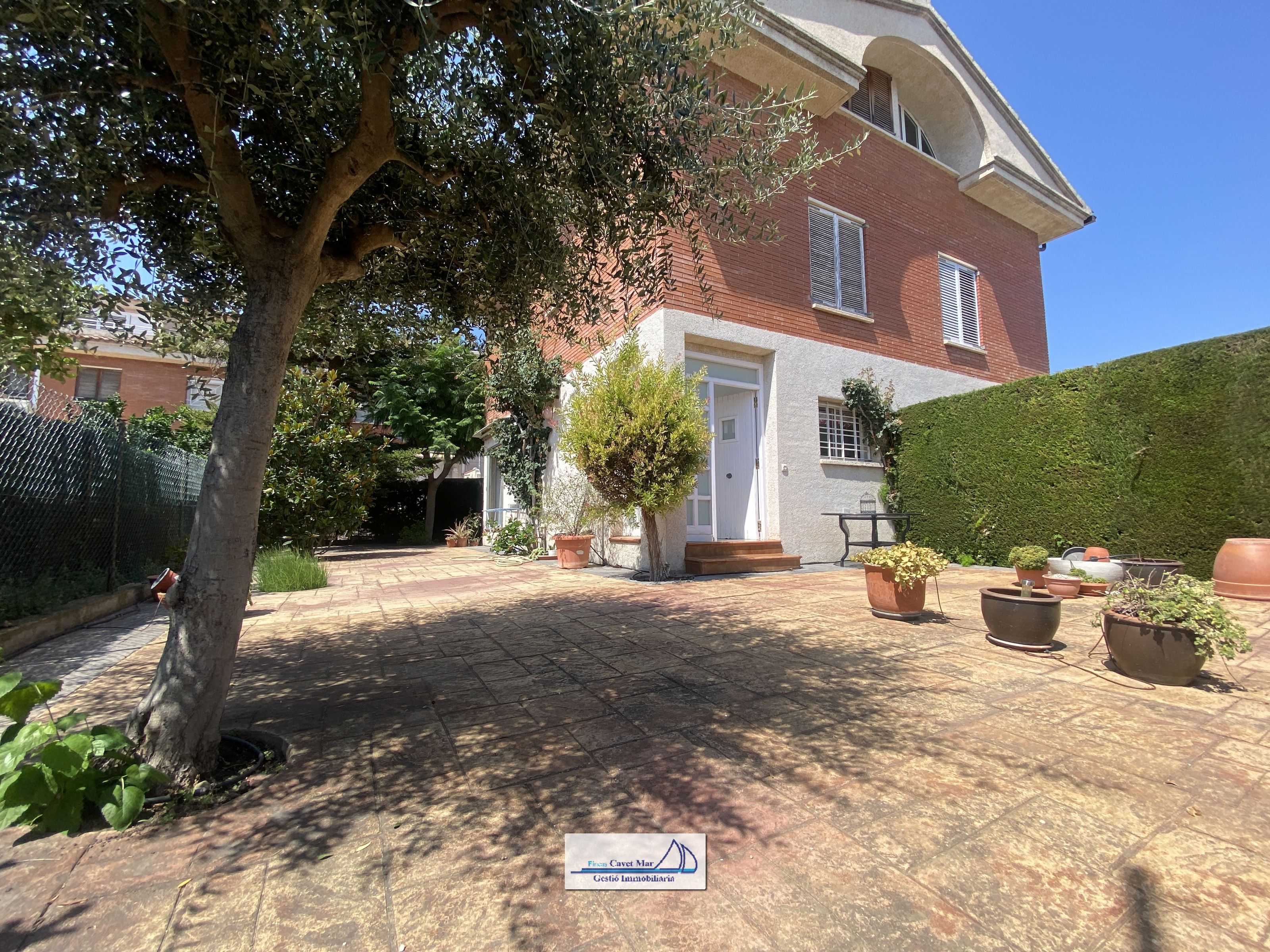 Jardí de Casa adosada en venda en Cambrils amb Aire condicionat, Calefacció i Jardí privat