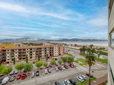 Flat with pool for sale in Muga - Gran Reserva - Badia