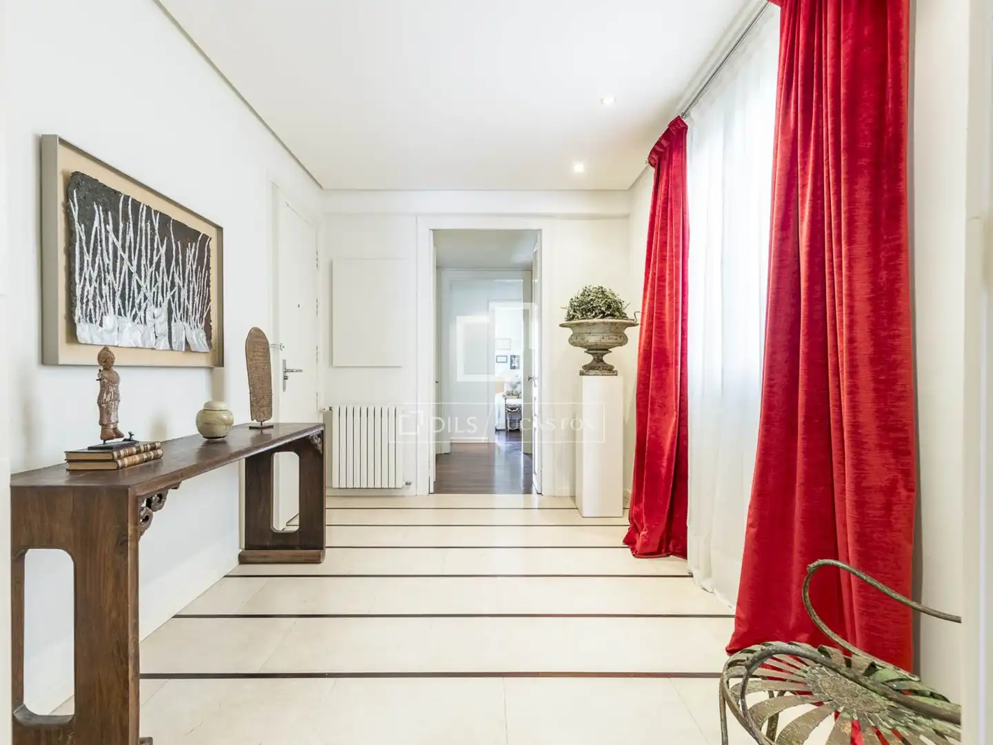 Wohnung zum Verkauf in Barcelona mit Klimaanlage, Heizung und Terrasse