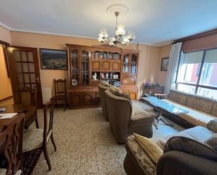 Sala d'estar de Pis en venda en Valladolid Capital amb Calefacció, Terrassa i Moblat
