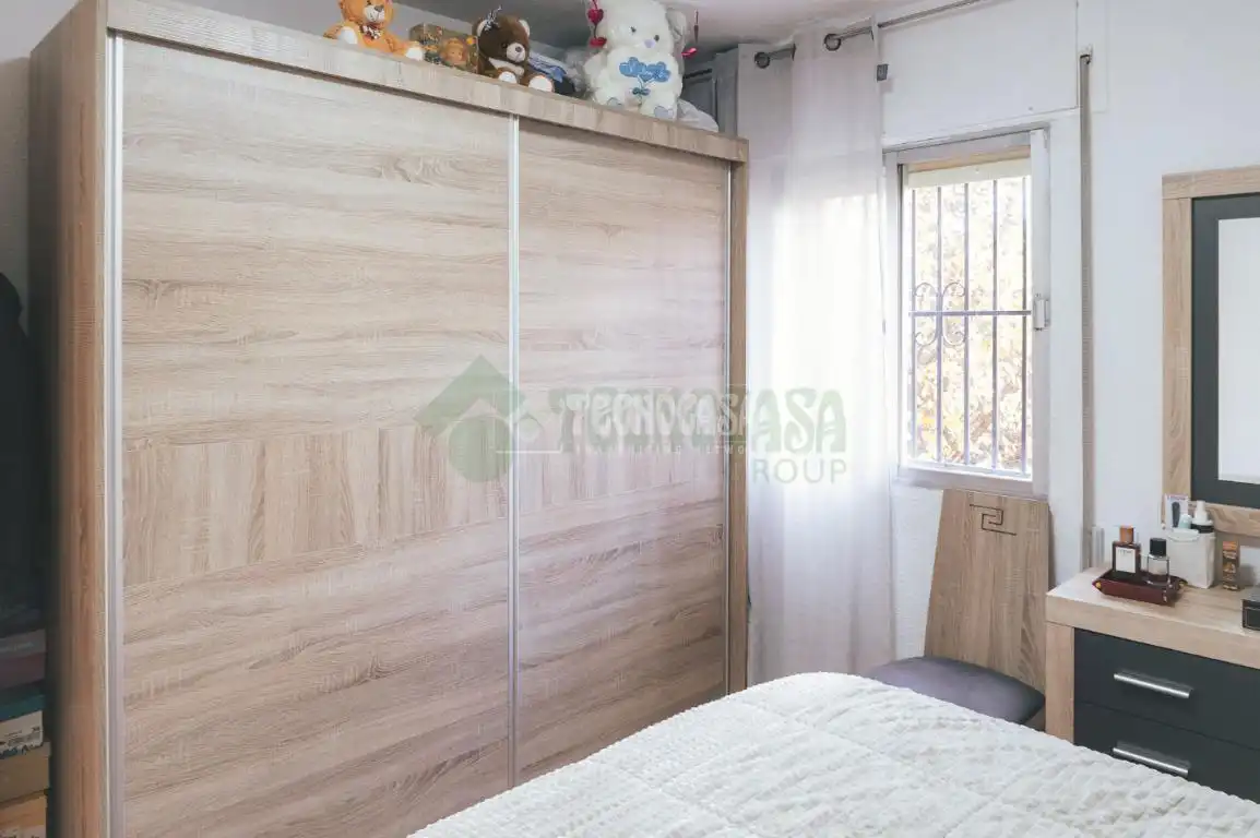 Bedroom of Flat for sale in Granada
