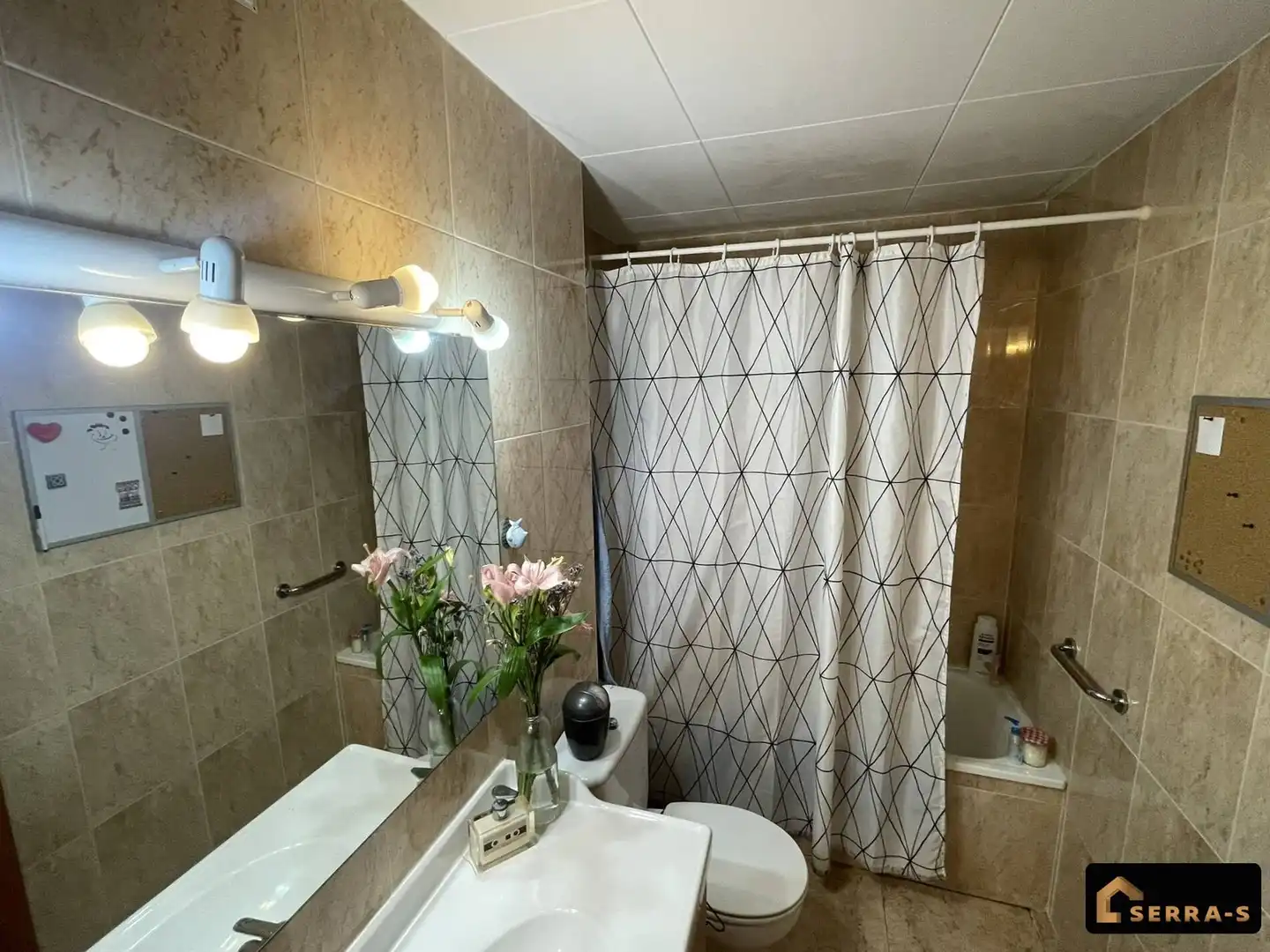 Badezimmer von Dachboden zum Verkauf in Malgrat de Mar mit Terrasse und Balkon