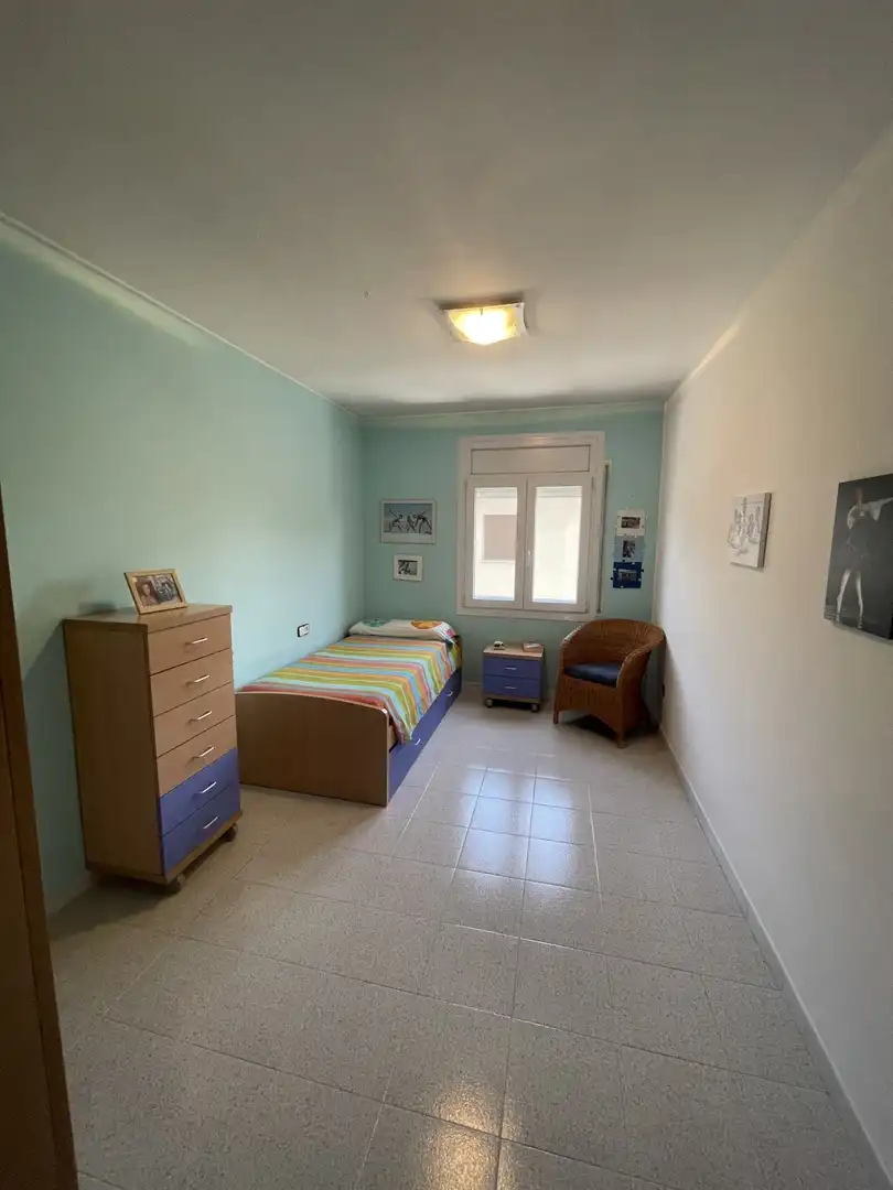 Habitación de Casa adosada en venta en Porqueres con Aire acondicionado, Terraza y Balcón