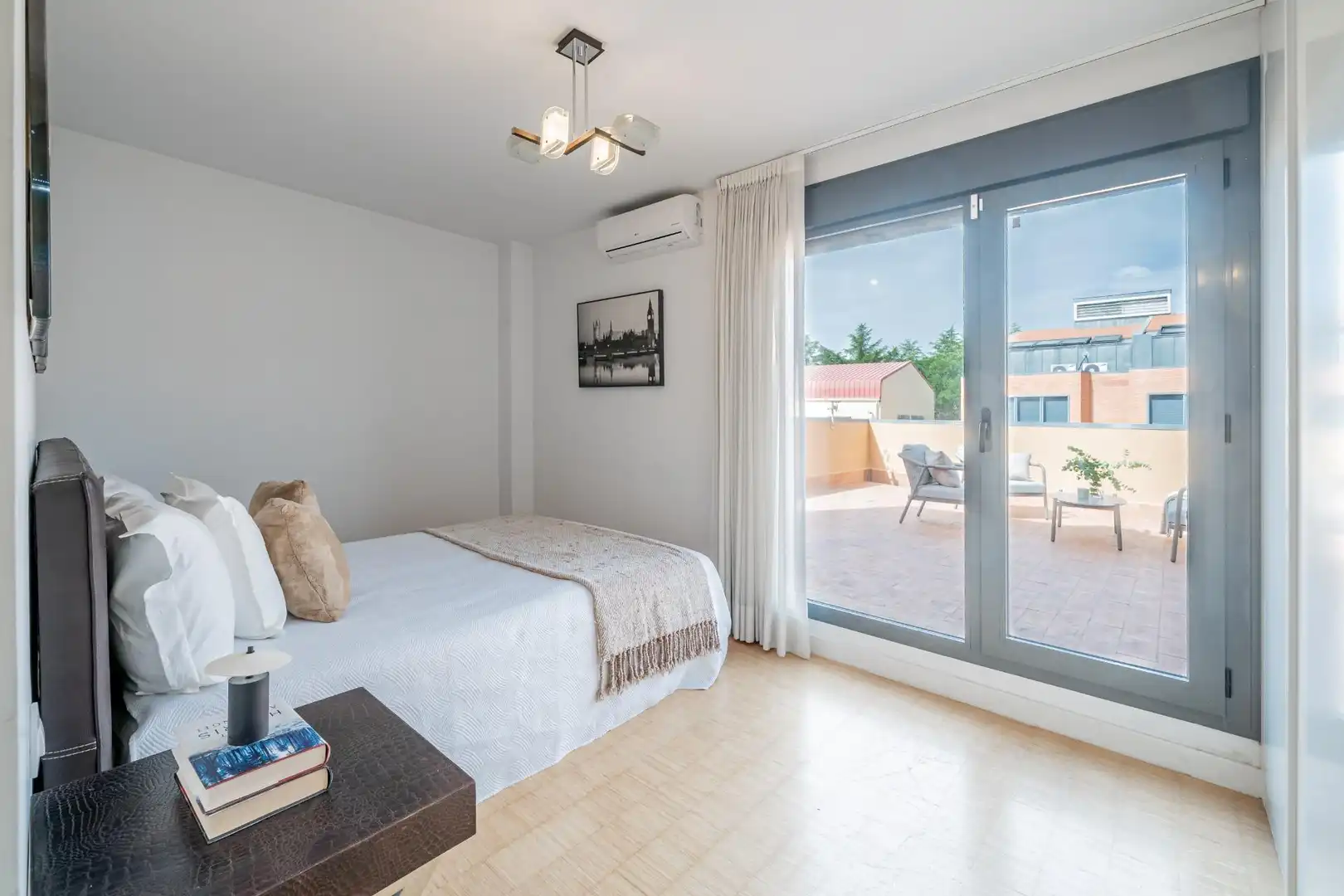 Dormitori de Àtic en venda en Torrelodones amb Aire condicionat, Calefacció i Jardí privat