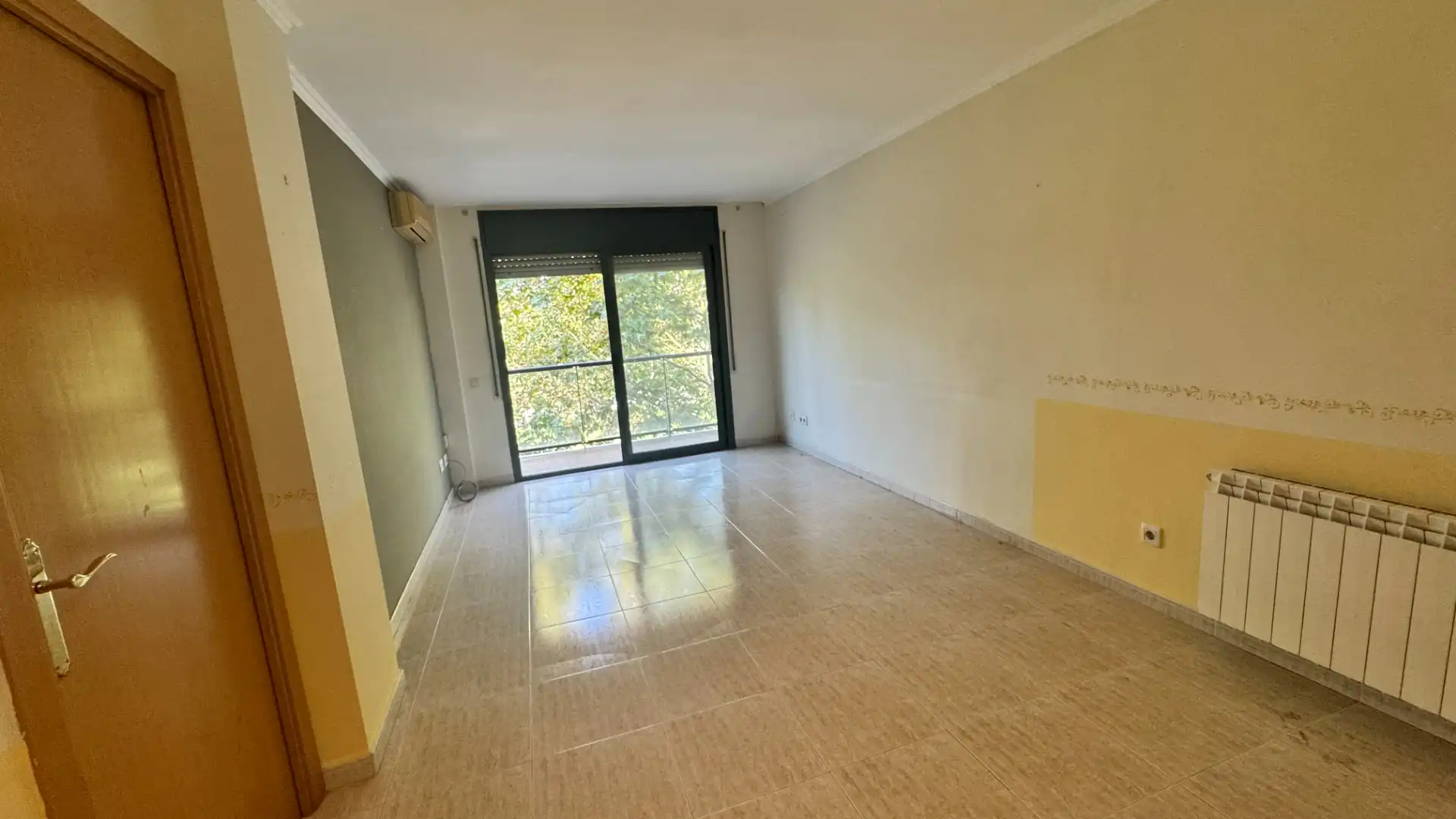 Schlafzimmer von Wohnung zum Verkauf in Cambrils mit Klimaanlage, Privatgarten und Gemeinschaftspool