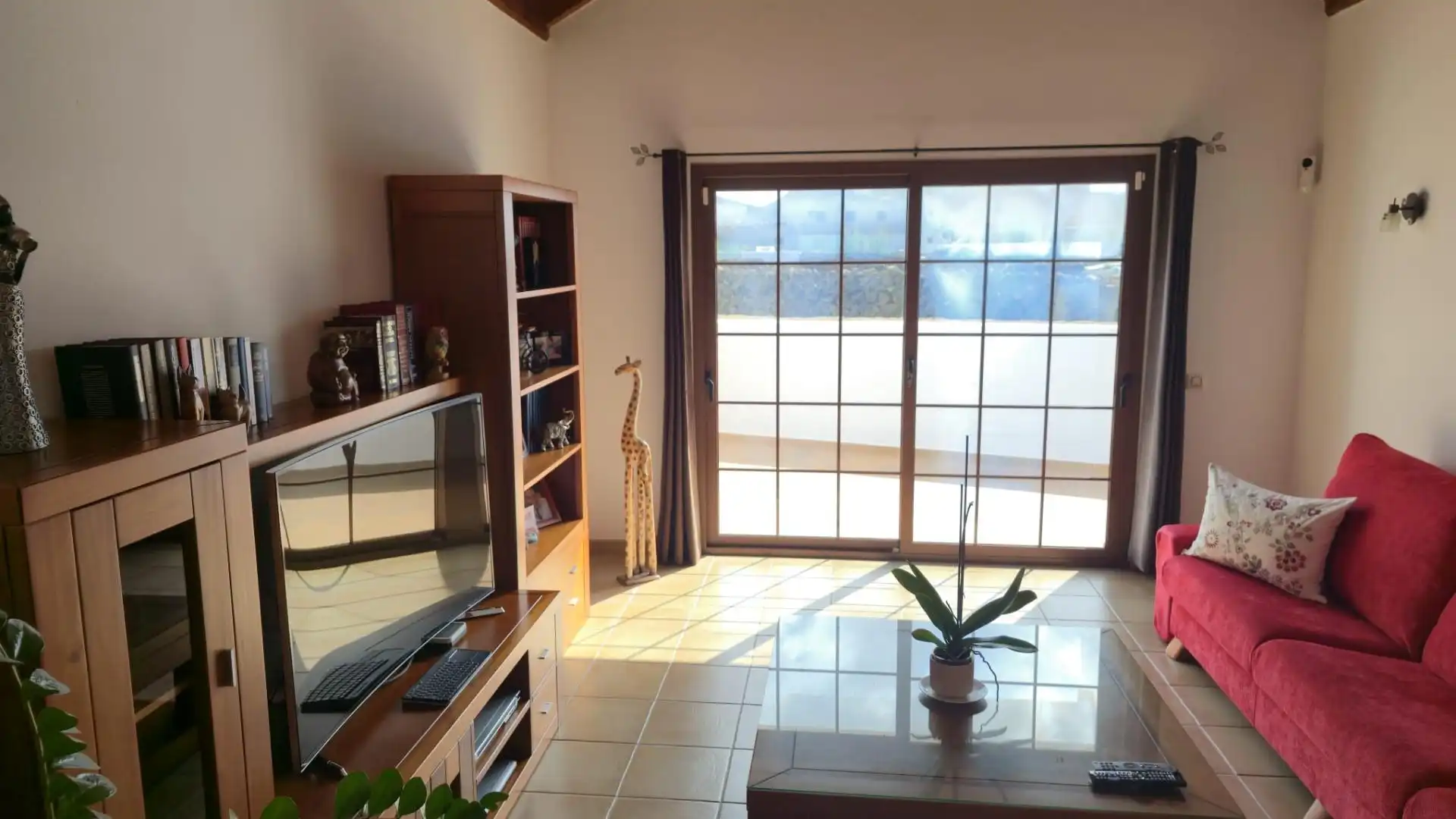 Sala d'estar de Casa o xalet en venda en Tinajo amb Jardí privat, Terrassa i Traster