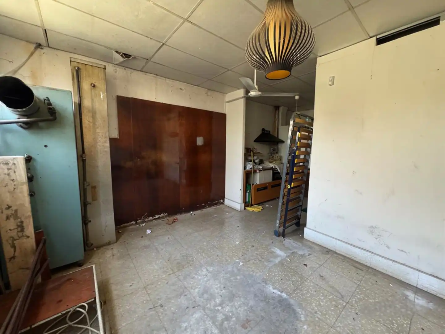 Casa adosada en venta en Sabadell con Calefacción, Terraza y Trastero
