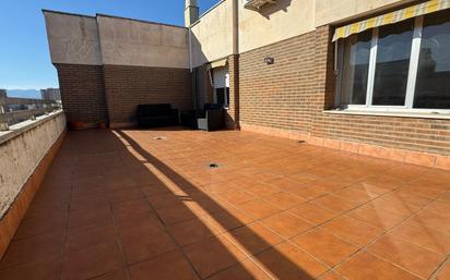 Terrasse von Dachboden zum verkauf in  Logroño mit Heizung, Parkett und Terrasse