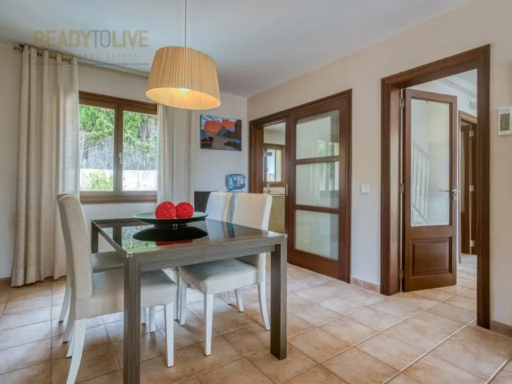 Esszimmer von Einfamilien-Reihenhaus zum Verkauf in Alcúdia mit Klimaanlage, Privatgarten und Terrasse