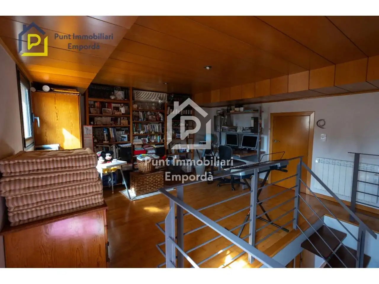 Houses for sale in Figueres  with Air Conditioner, Heating and Private garden