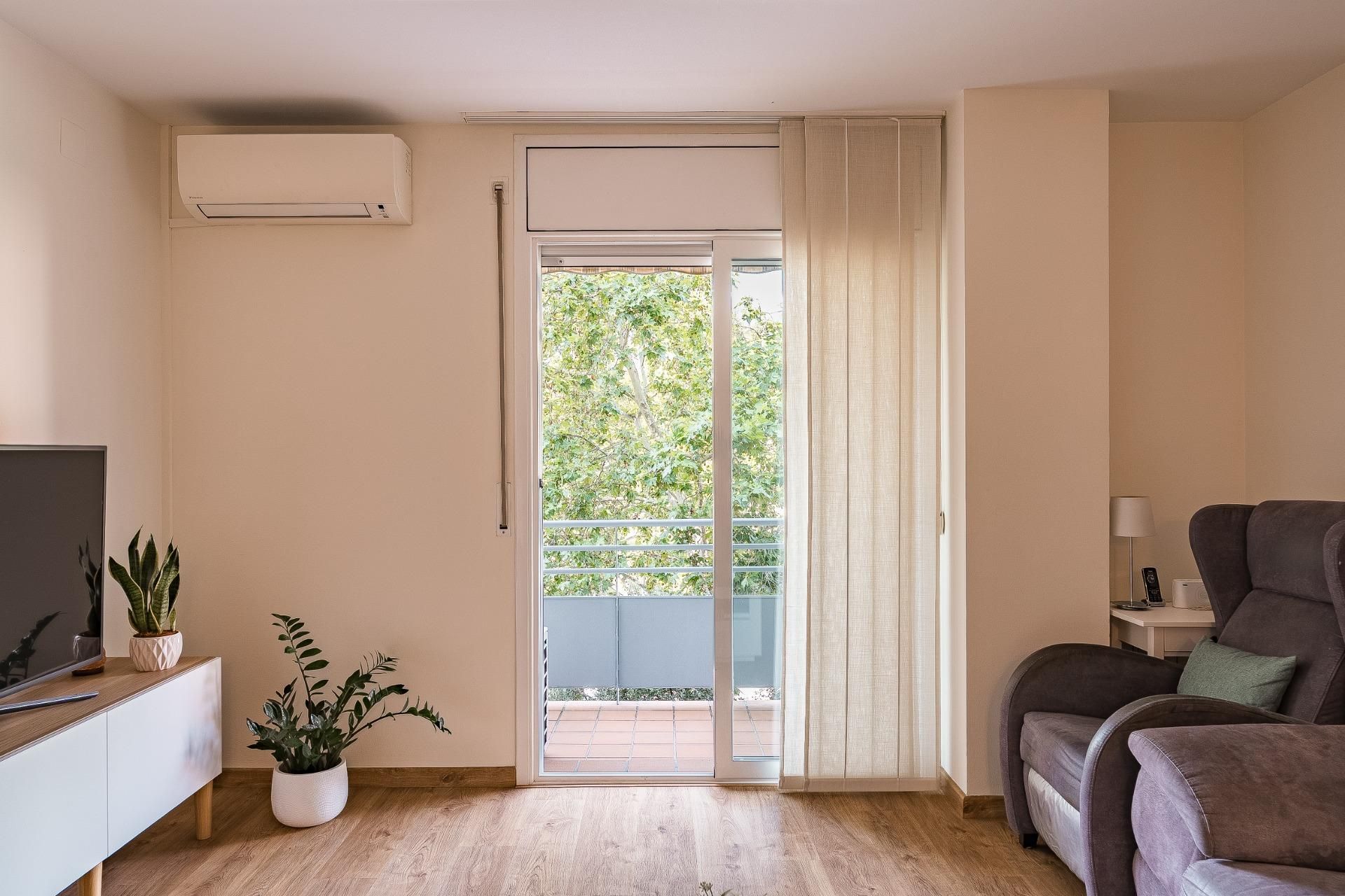 Bedroom of Flat for sale in Terrassa  with Air Conditioner, Heating and Balcony