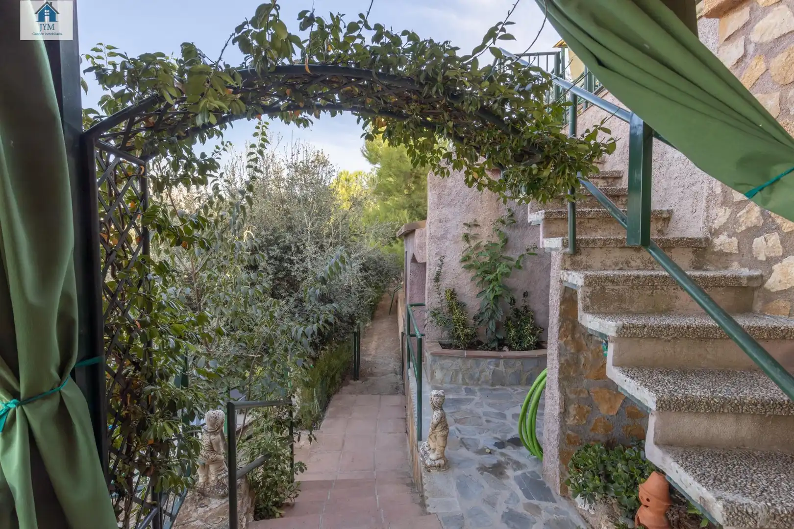 Terraza de Casa o chalet en venta en Dílar con Aire acondicionado, Calefacción y Jardín privado