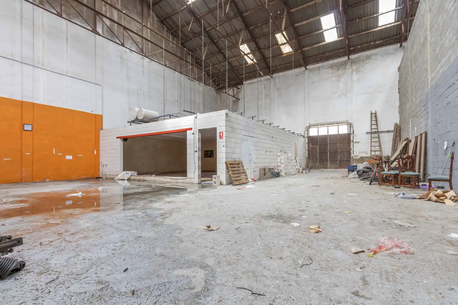 Industrial buildings for sale in Faura