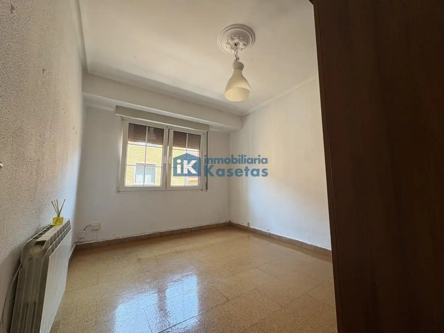 Habitación de Piso en venta en Basauri  con Calefacción