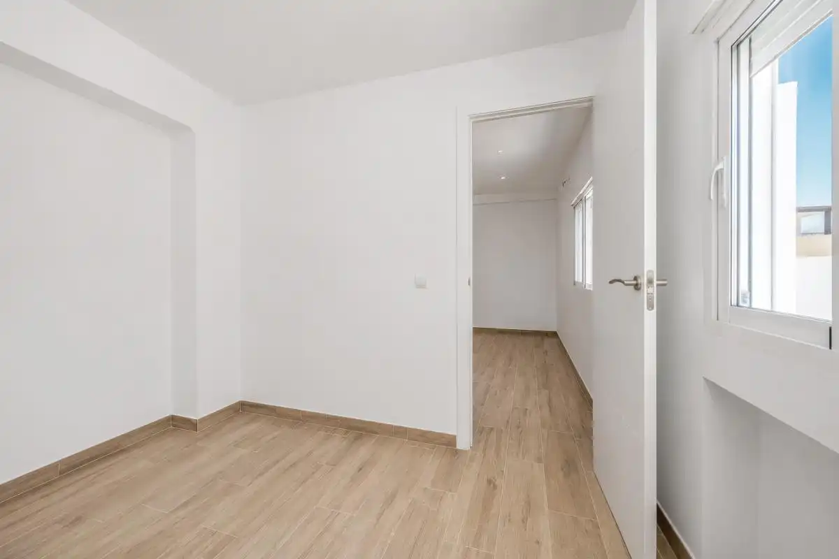 Planta baja en venta en Sevilla con Calefacción