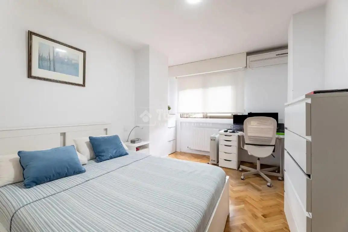 Schlafzimmer von Wohnung zum Verkauf in Las Rozas de Madrid mit Klimaanlage, Heizung und Terrasse