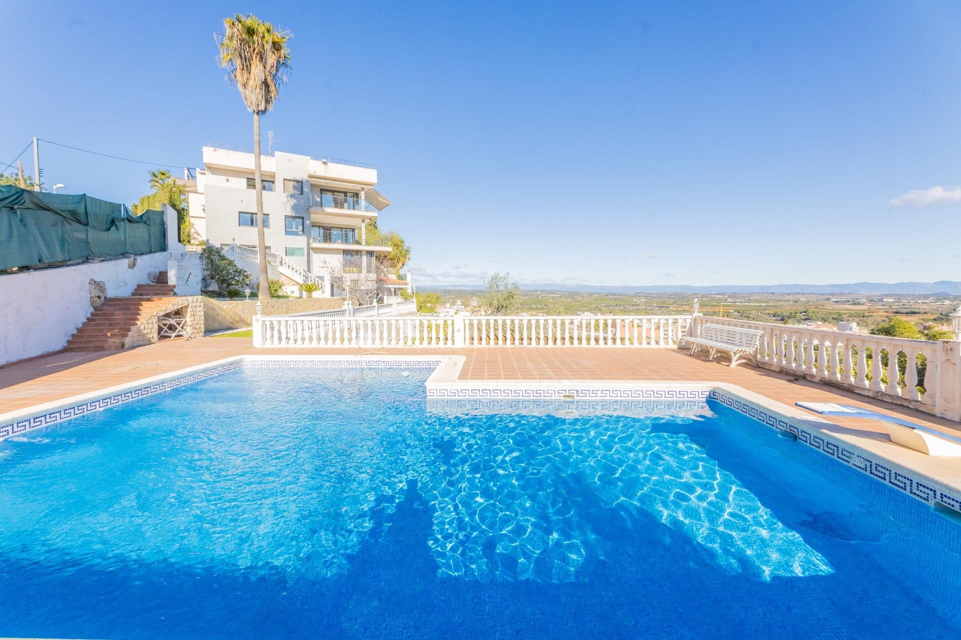 Swimming pool of House or chalet for sale in Chiva  with Air Conditioner, Heating and Private garden