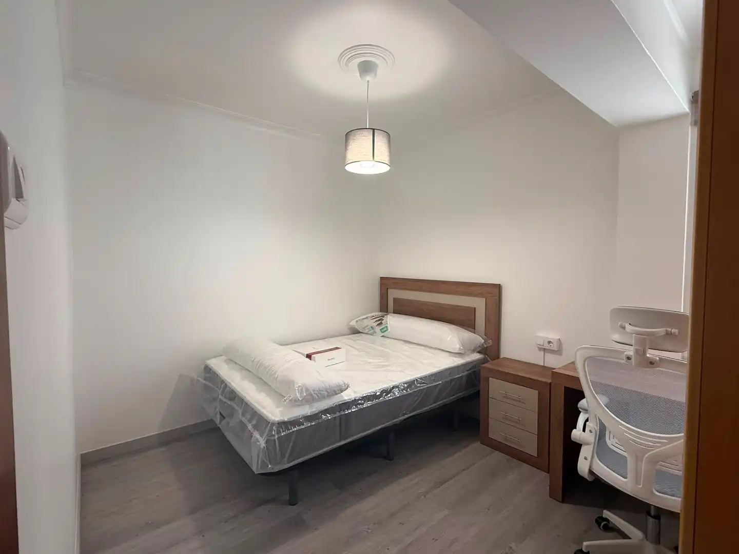 Habitación de Piso de alquiler en Ferrol con Parquet, Amueblado y Horno