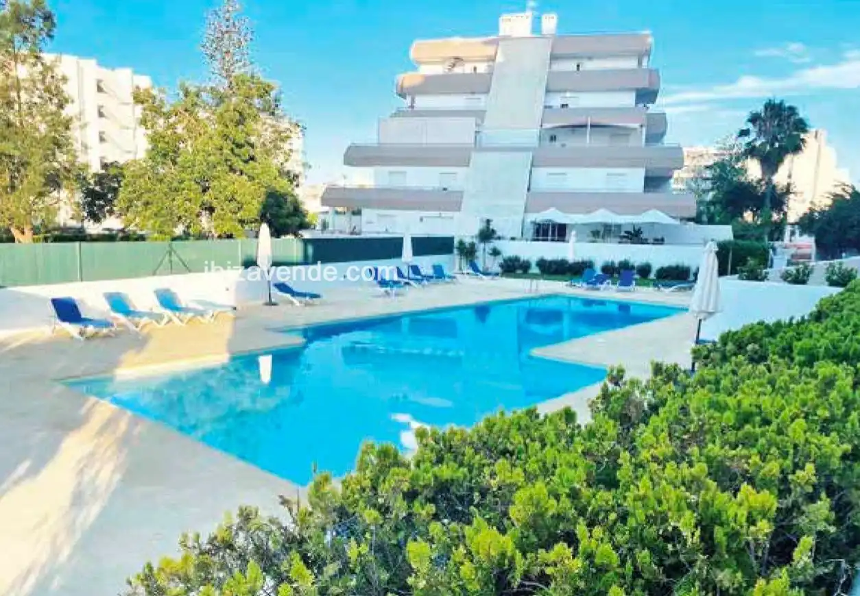 Appartamento con terrazza in vendita a Marina Botafoc - Platja de Talamanca