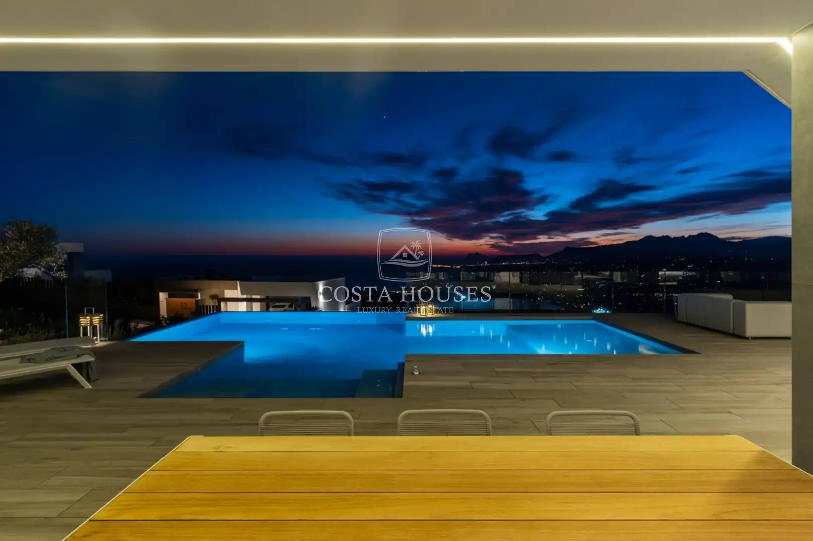Villa con piscina in vendita a Cumbre del Sol, imagen 24