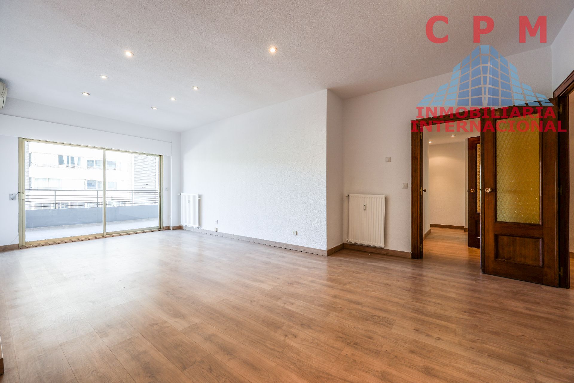 Sala d'estar de Pis de lloguer en  Madrid Capital amb Aire condicionat, Calefacció i Parquet