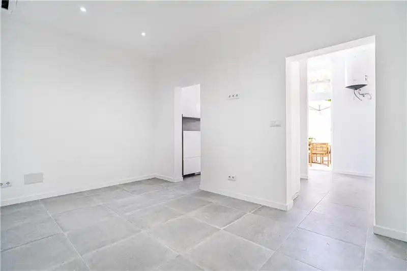 Ground floor for sale in  Palma de Mallorca  with Air Conditioner and Terrace