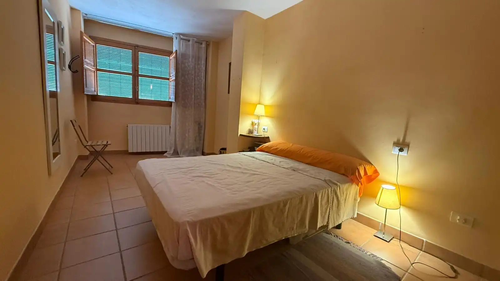 Dormitori de Casa o xalet en venda en Ayódar amb Calefacció, Terrassa i Moblat