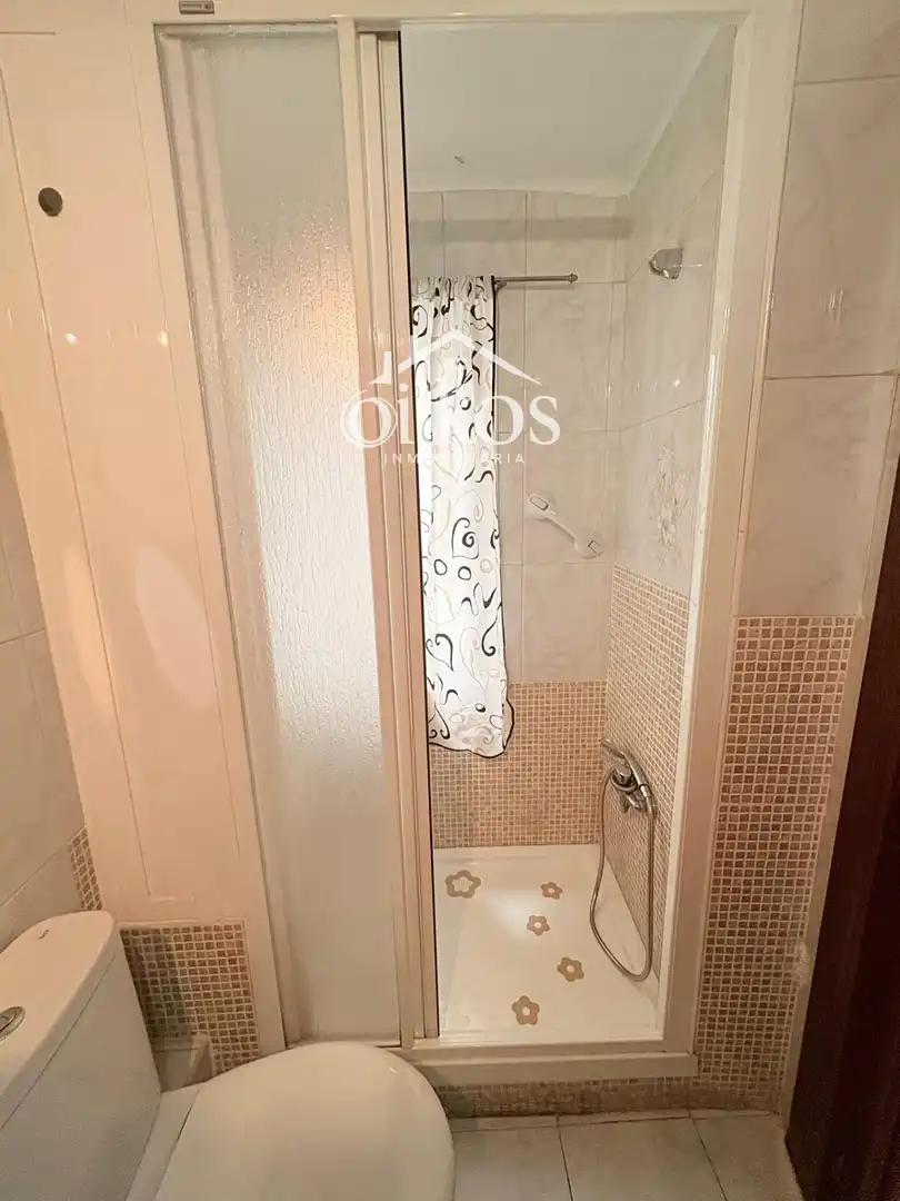 Baño de Piso en venta en Salamanca con Calefacción, Parquet y Balcón