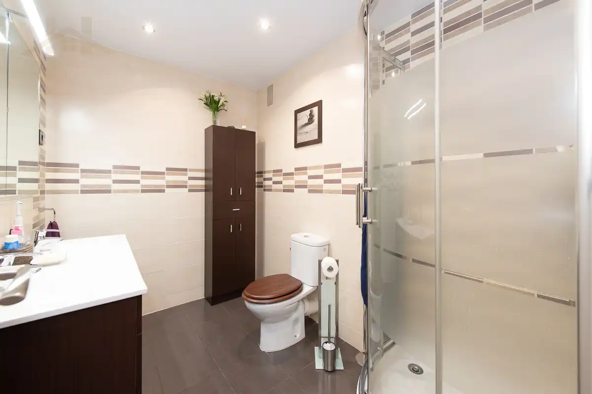 Baño de Piso en venta en San Sebastián de los Reyes con Aire acondicionado y Calefacción