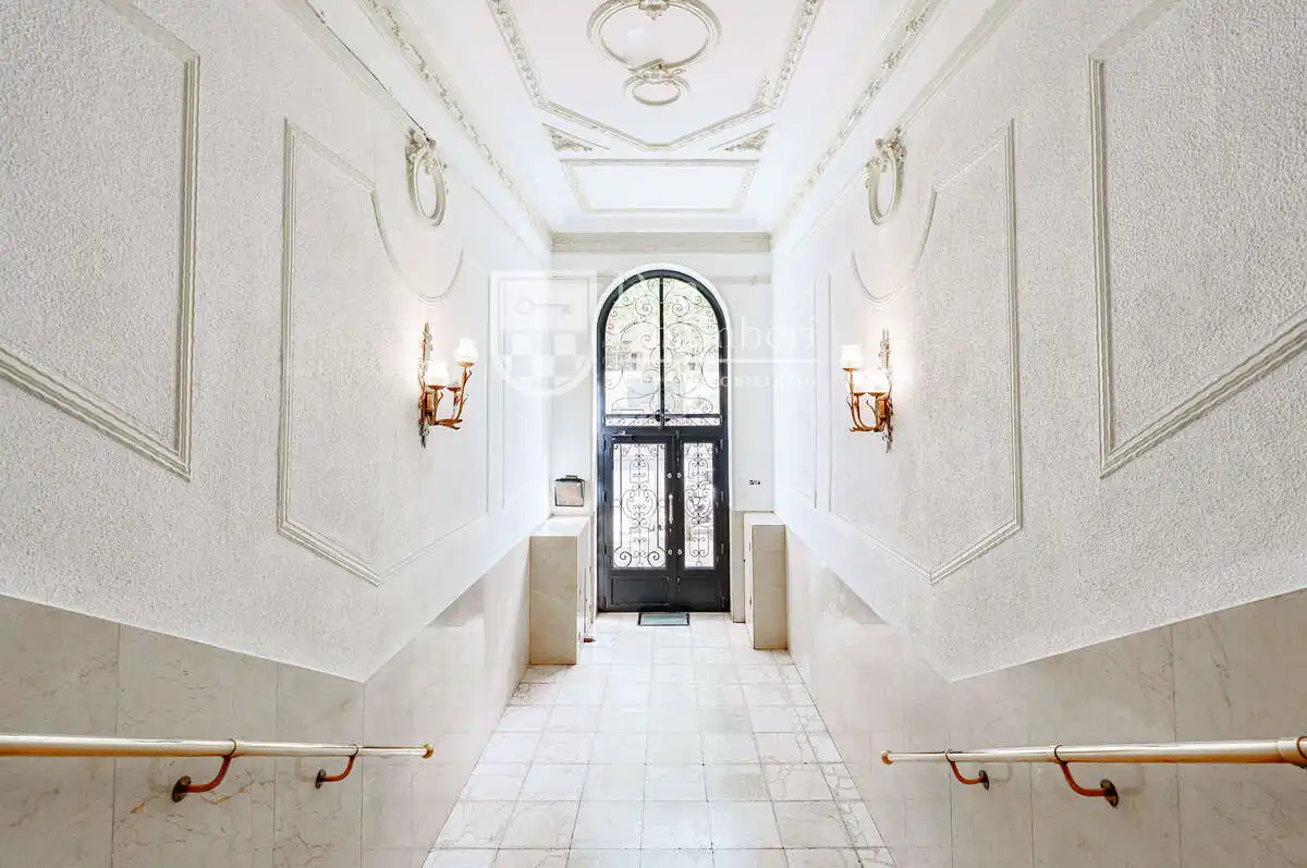 Flat for sale in Madrid  with Heating and Furnished