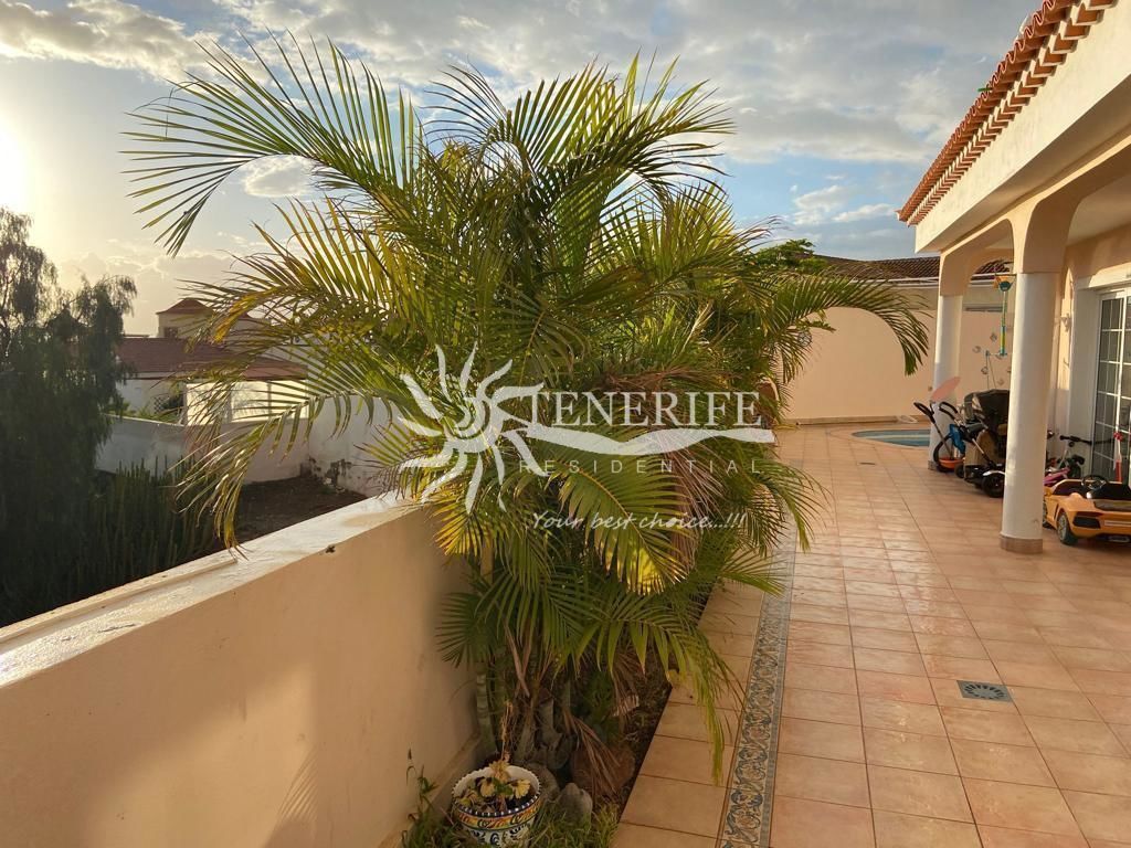 Terrace of House or chalet for sale in Adeje  with Private garden, Terrace and Swimming Pool