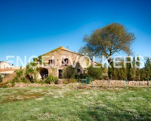 Vista exterior de Finca rústica en venda en Capmany amb Terrassa i Balcó