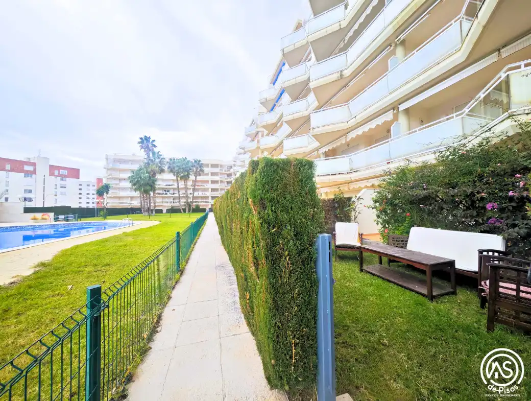 Vista exterior de Apartament de lloguer en Mont-roig del Camp amb Aire condicionat, Calefacció i Jardí privat