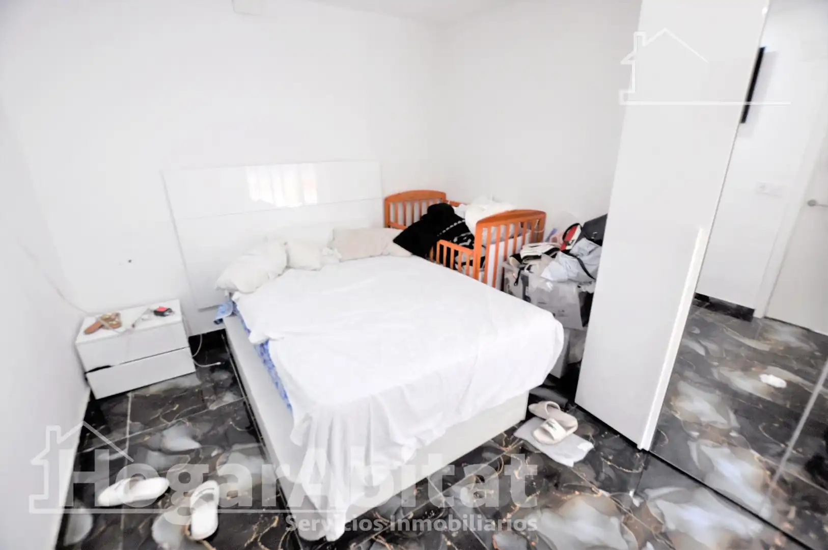 Schlafzimmer von Wohnung zum Verkauf in Valencia mit Klimaanlage, Heizung und Balkon