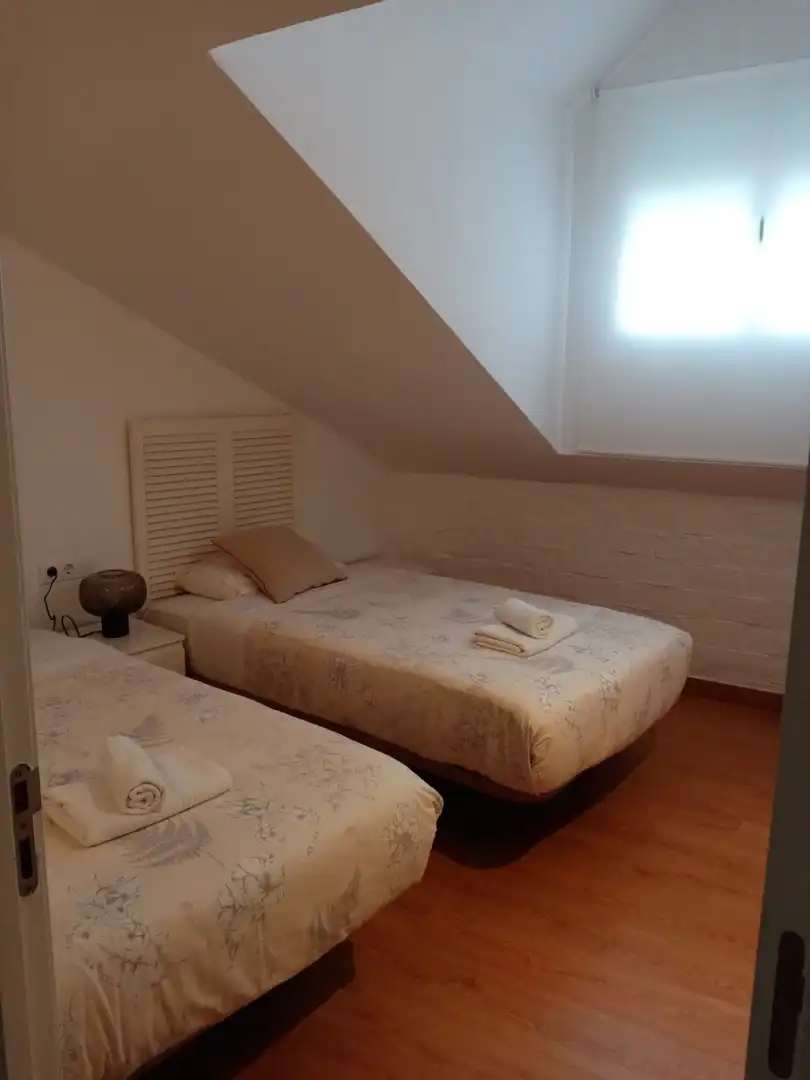 Habitación de Ático en venta en Medina Sidonia con Aire acondicionado, Calefacción y Jardín privado