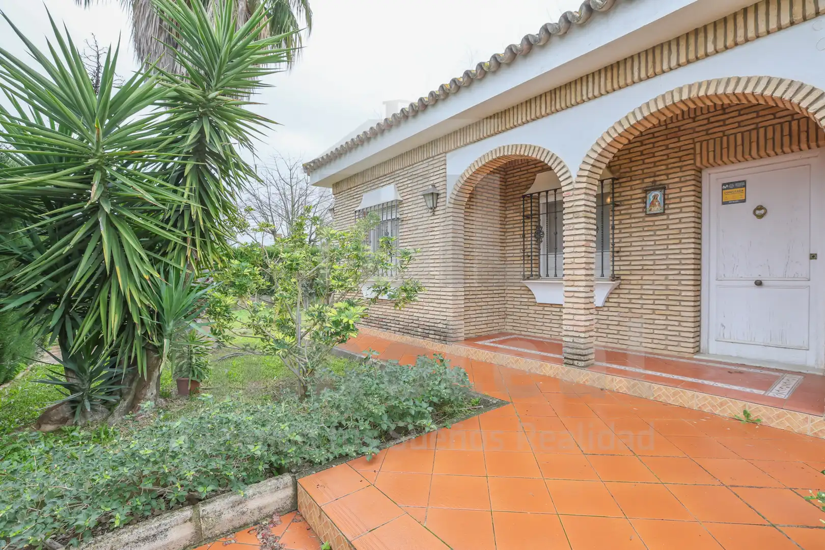 Exterior view of Houses for sale in Espartinas  with Air Conditioner, Heating and Private garden