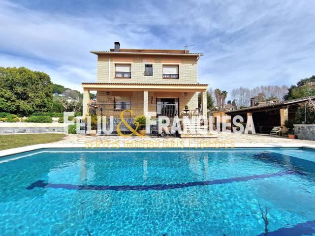 Casa-chalet en Venta en Valldoreix