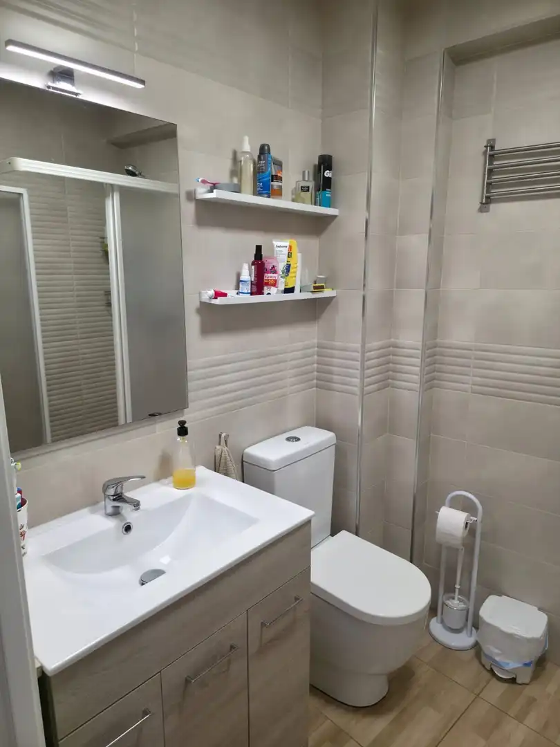 Baño de Piso en venta en Vélez-Málaga con Aire acondicionado y Piscina comunitaria