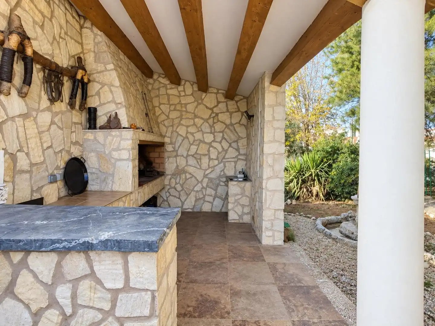 Terrassa de Finca rústica en venda en La Almarcha  amb Calefacció, Jardí privat i Piscina