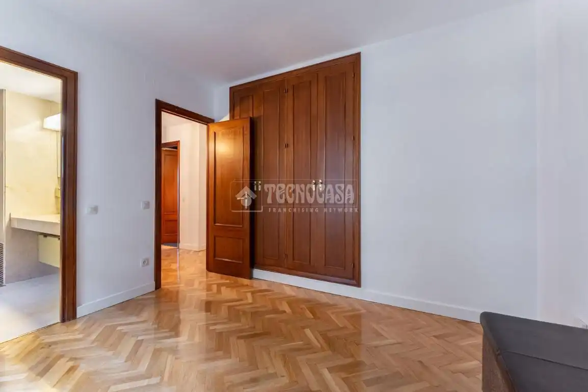 Habitación de Piso en venta en Madrid con Aire acondicionado, Calefacción y Piscina comunitaria