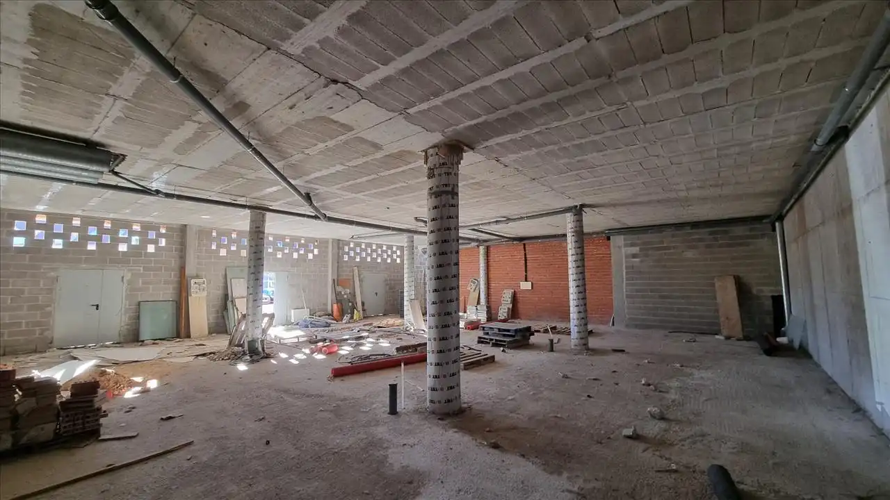 Local comercial en venda a PARAYO, imagen 6
