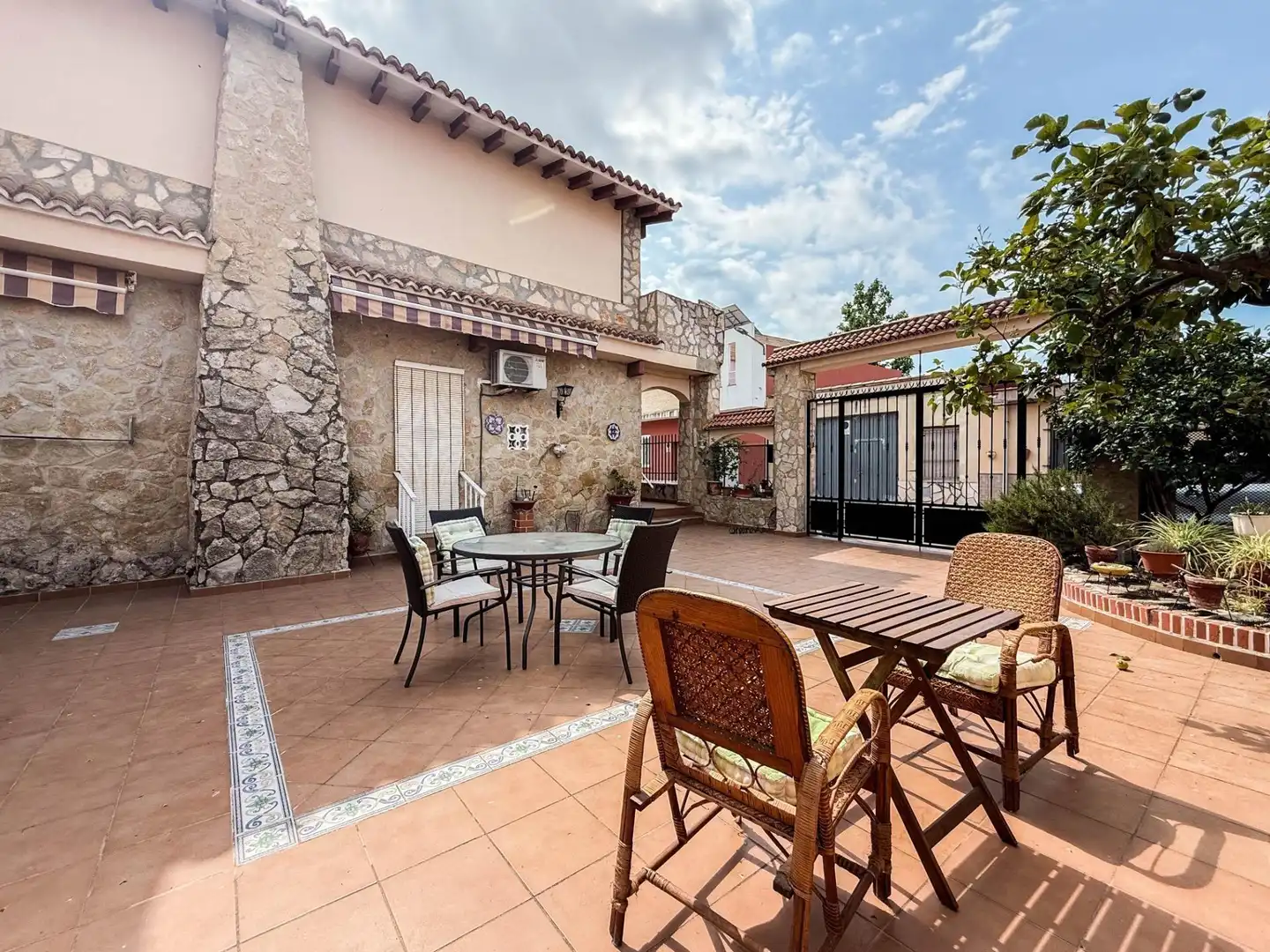 Terrassa de Casa o xalet en venda en Sellent amb Aire condicionat, Jardí privat i Terrassa