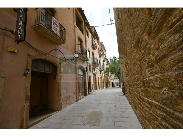 Local comercial en Alquiler en La Bisbal d'Empordà