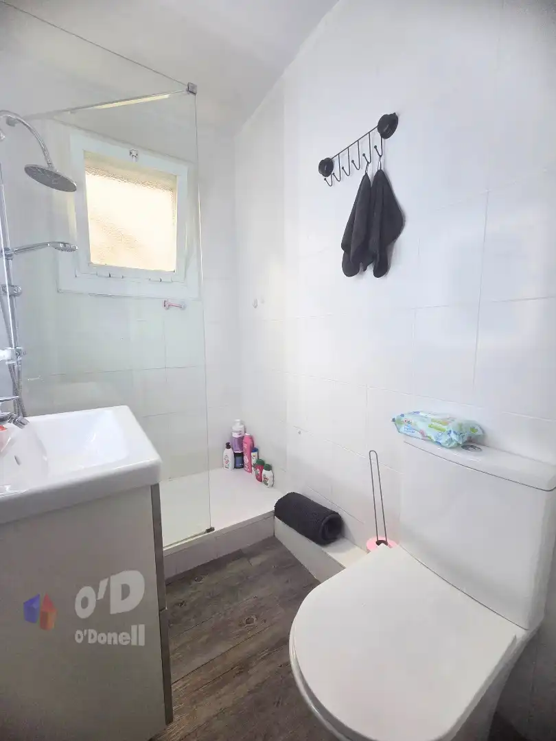 Baño de Ático en venta en Sant Boi de Llobregat con Aire acondicionado, Terraza y Horno
