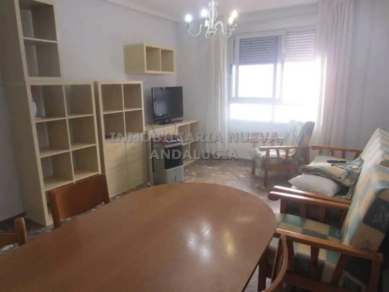 Sala d'estar de Pis de lloguer en Almería amb Moblat