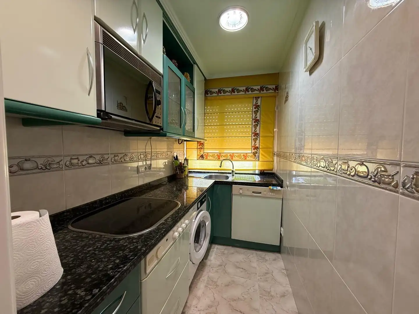 Kitchen of Flat for sale in Benidorm  with Air Conditioner, Terrace and Furnished